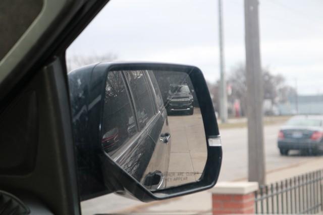 Cadillac Escalade ESV 2WD 4dr Platinum 2017