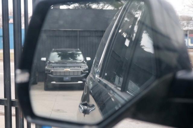 Cadillac Escalade ESV 2WD 4dr Platinum 2017