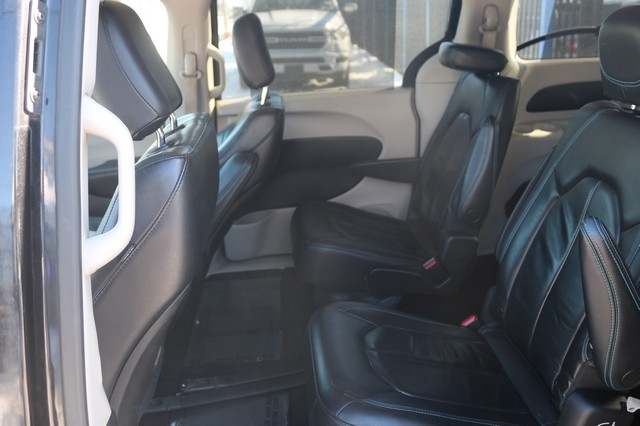 Chrysler Pacifica Touring L FWD 2021