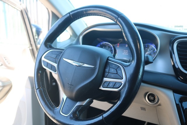 Chrysler Pacifica Touring L FWD 2021