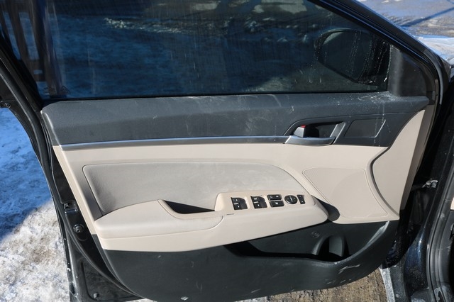 Hyundai Elantra SEL Auto 2019