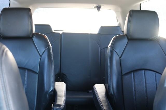 GMC Acadia FWD 4dr Denali 2015