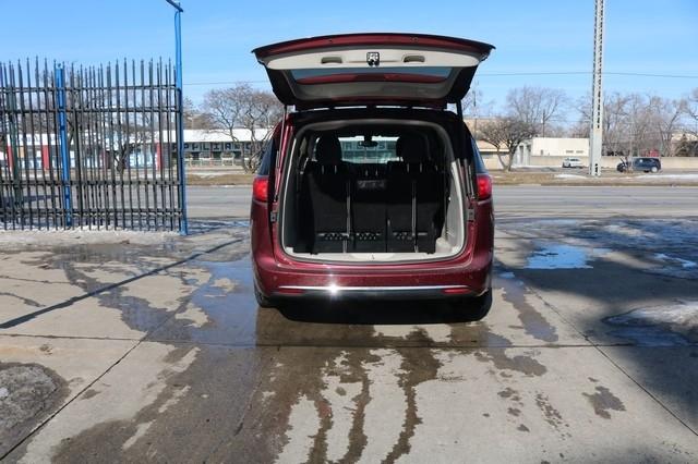 Chrysler Pacifica Touring L FWD 2018