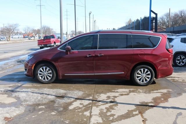 Chrysler Pacifica Touring L FWD 2018