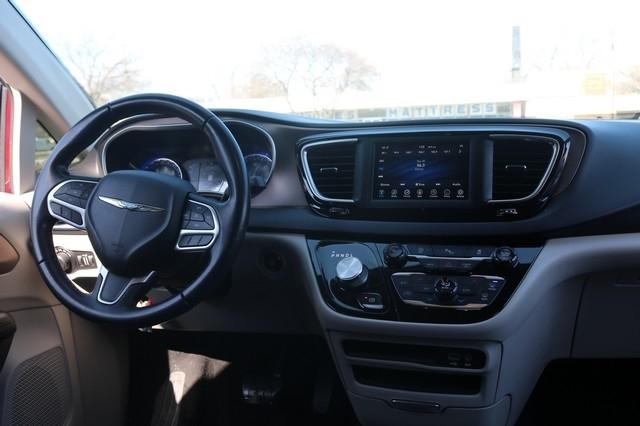 Chrysler Pacifica Touring L FWD 2018