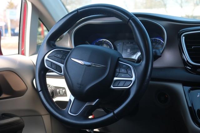 Chrysler Pacifica Touring L FWD 2018