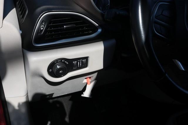 Chrysler Pacifica Touring L FWD 2018