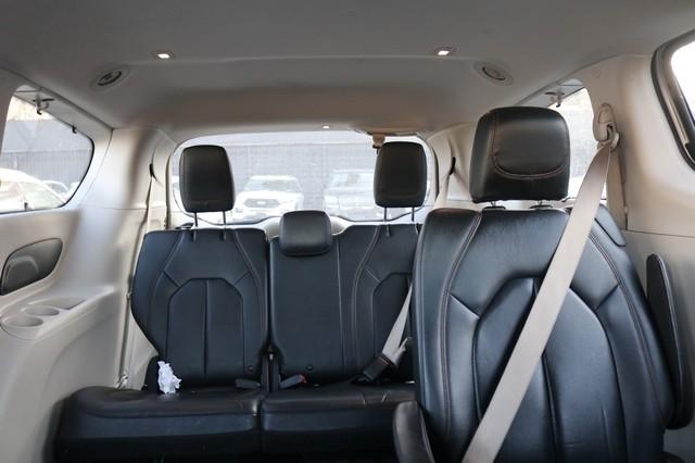 Chrysler Pacifica Touring L FWD 2018