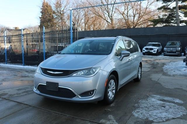 Chrysler Pacifica Touring L FWD 2018