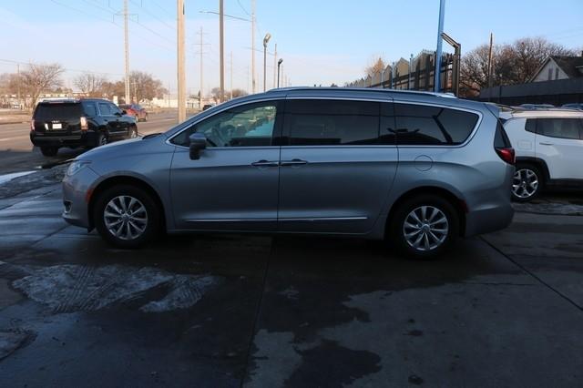 Chrysler Pacifica Touring L FWD 2018