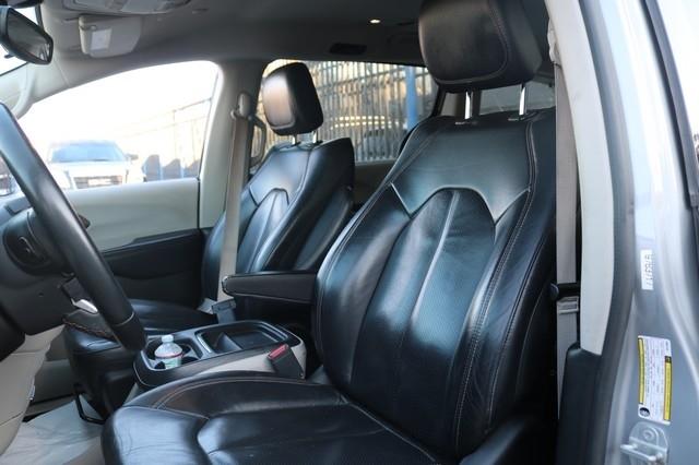 Chrysler Pacifica Touring L FWD 2018