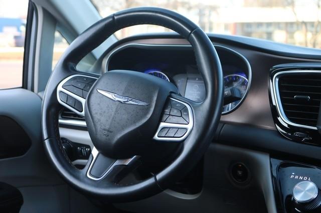 Chrysler Pacifica Touring L FWD 2018