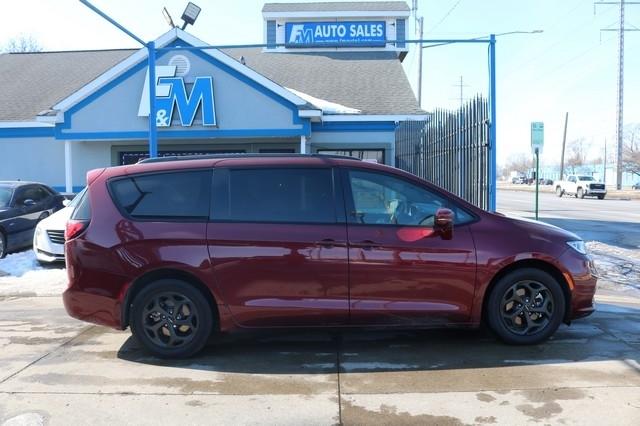 Chrysler Pacifica Hybrid Limited FWD 2021