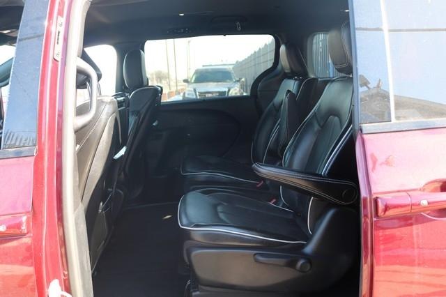 Chrysler Pacifica Hybrid Limited FWD 2021