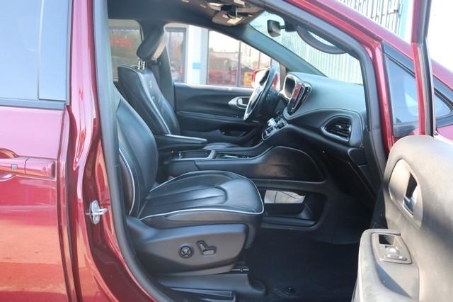 Chrysler Pacifica Hybrid Limited FWD 2021