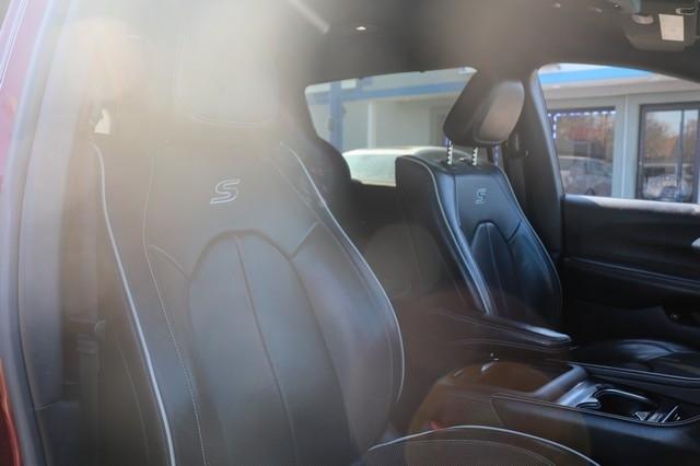 Chrysler Pacifica Hybrid Limited FWD 2021