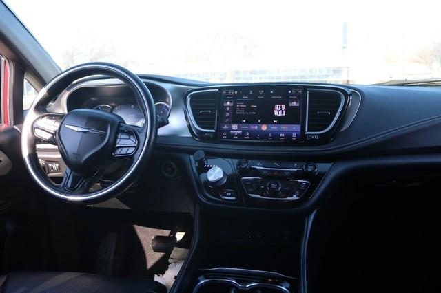 Chrysler Pacifica Hybrid Limited FWD 2021