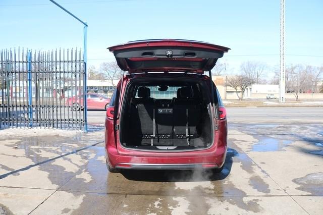 Chrysler Pacifica Hybrid Limited FWD 2021