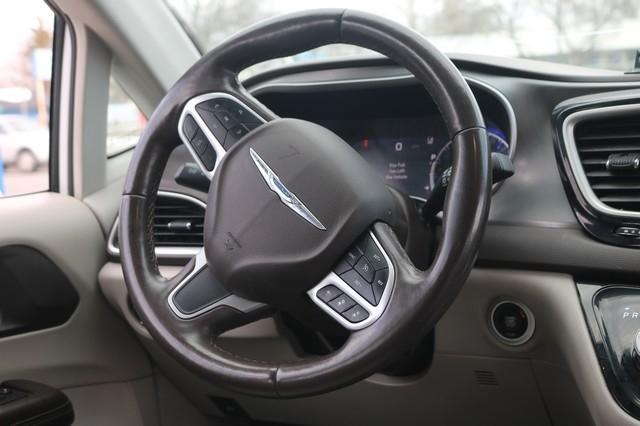 Chrysler Pacifica Touring L FWD 2019