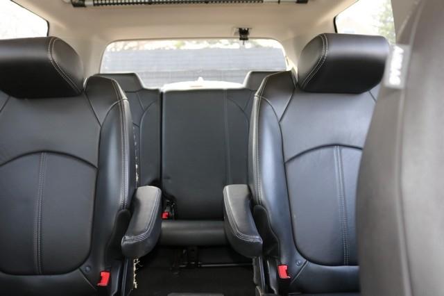 GMC Acadia AWD 4dr SLT w/SLT-1 2016