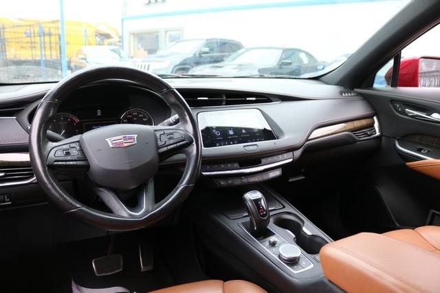 Cadillac XT4 FWD 4dr Sport 2019