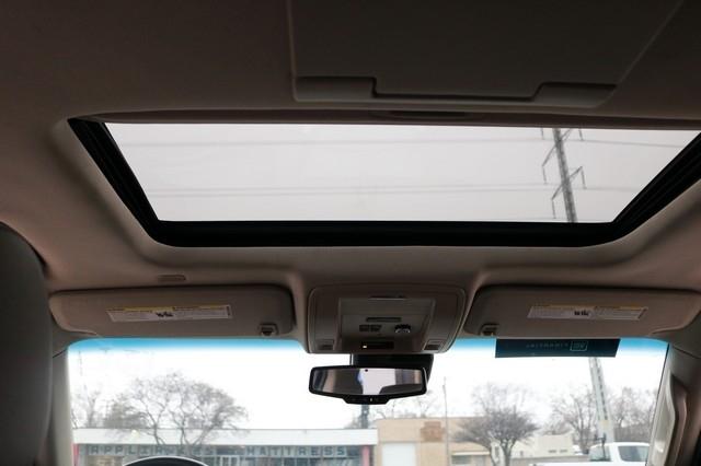 Chevrolet Suburban 4WD 4dr 1500 Premier 2017