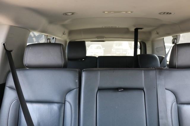 Chevrolet Suburban 4WD 4dr 1500 LT 2019