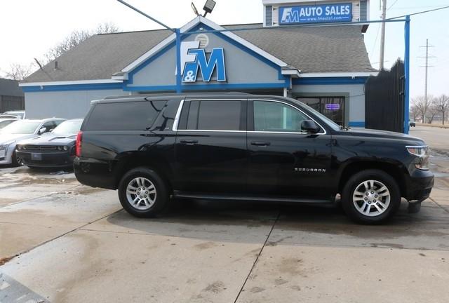 Chevrolet Suburban 4WD 4dr 1500 LT 2019