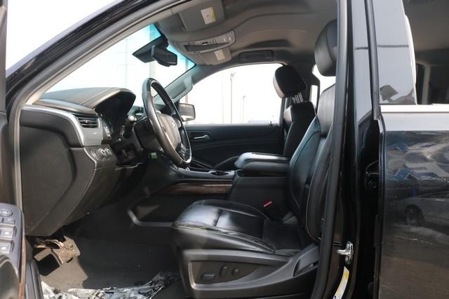 Chevrolet Suburban 4WD 4dr 1500 LT 2019