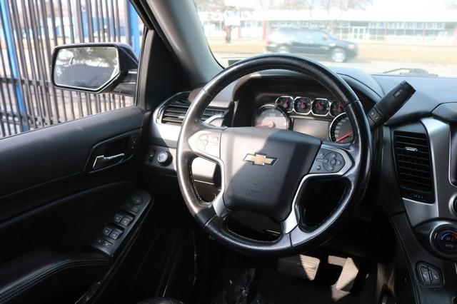 Chevrolet Suburban 4WD 4dr 1500 LT 2019