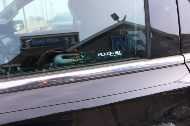 Chevrolet Suburban 4WD 4dr 1500 LT 2019