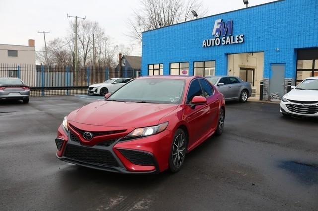 Toyota Camry SE Nightshade Auto (Natl) 2021