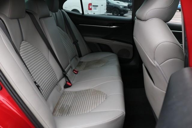 Toyota Camry SE Nightshade Auto (Natl) 2021