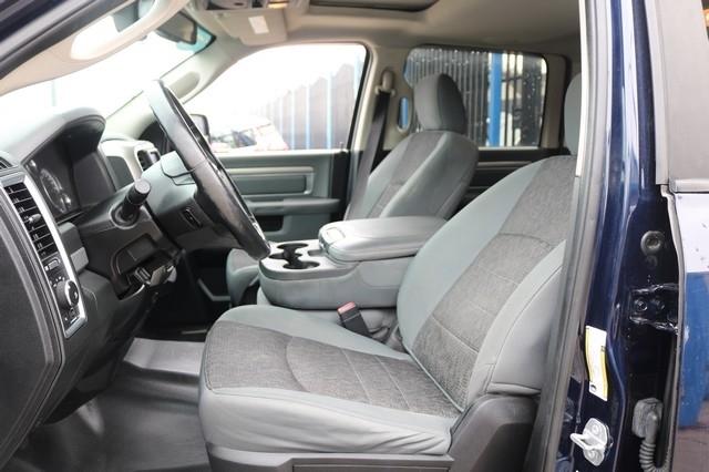 RAM 1500 4WD Crew Cab 140.5" Big Horn 2016