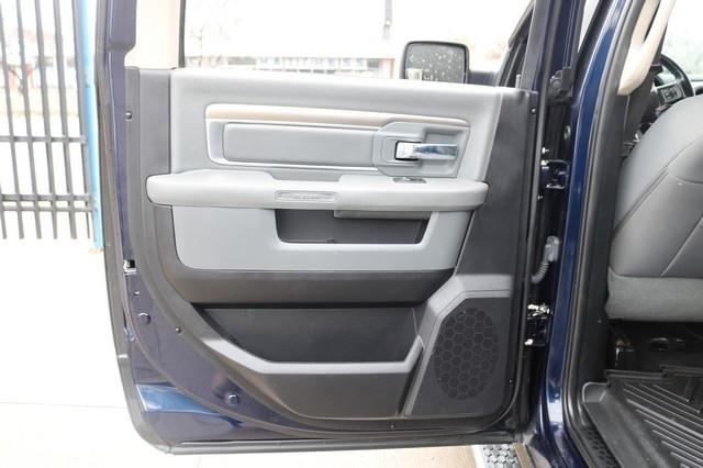 RAM 1500 4WD Crew Cab 140.5" Big Horn 2016