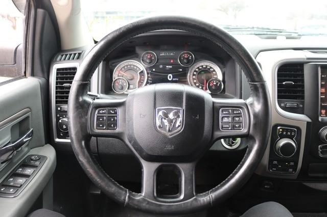 RAM 1500 4WD Crew Cab 140.5" Big Horn 2016