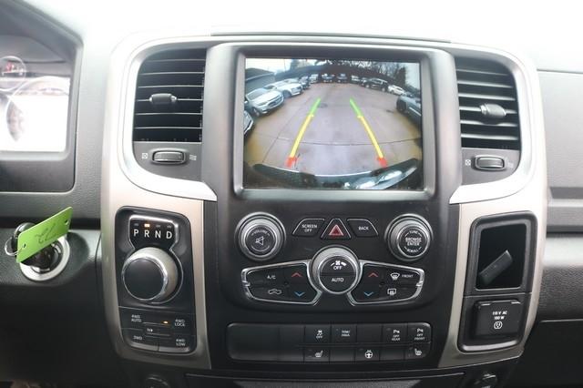 RAM 1500 4WD Crew Cab 140.5" Big Horn 2016