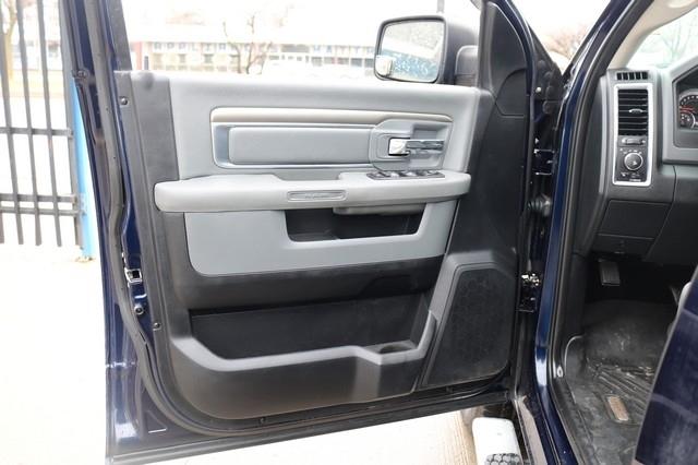 RAM 1500 4WD Crew Cab 140.5" Big Horn 2016