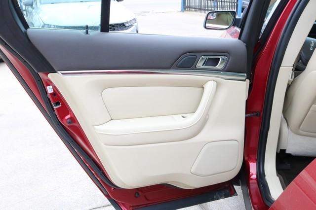 Lincoln MKS 4dr Sdn 3.7L AWD 2013