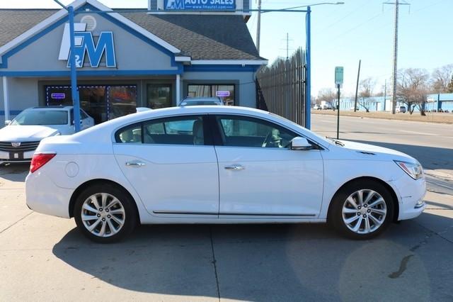 Buick LaCrosse 4dr Sdn Leather FWD 2015