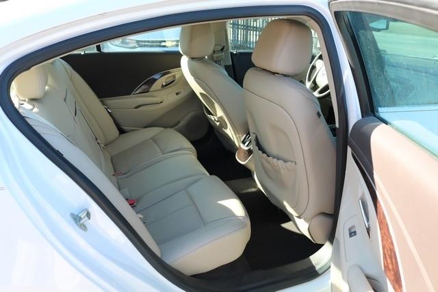 Buick LaCrosse 4dr Sdn Leather FWD 2015