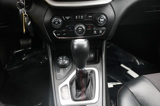 Jeep Cherokee 4WD 4dr Trailhawk 2015