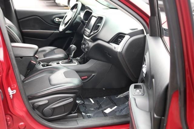 Jeep Cherokee 4WD 4dr Trailhawk 2015