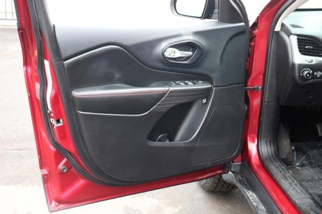 Jeep Cherokee 4WD 4dr Trailhawk 2015