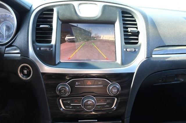 Chrysler 300 4dr Sdn Limited RWD 2016