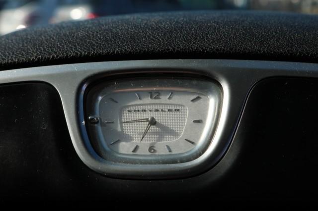 Chrysler 300 4dr Sdn Limited RWD 2016