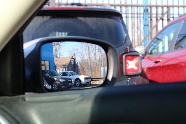 Chrysler 300 4dr Sdn Limited RWD 2016