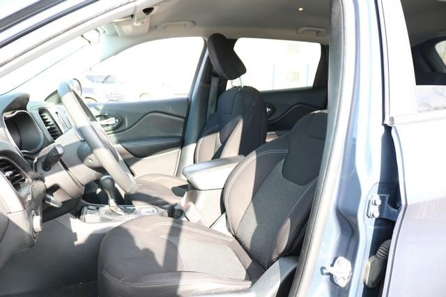 Jeep Cherokee Latitude FWD 2020