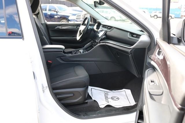 Jeep Grand Cherokee L Laredo 4x4 2022