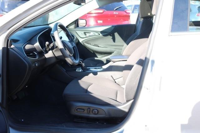 Chevrolet Malibu 4dr Sdn LT 2021